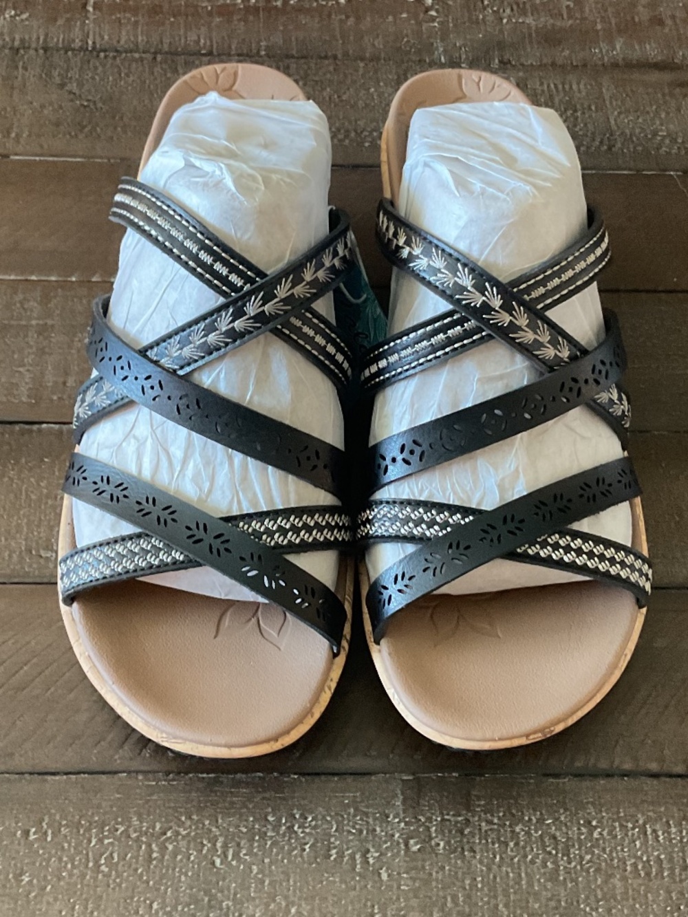 💐BNIB💐Skechers Women's Beverlee - Tiger Posse Wedge Sandals - size 8